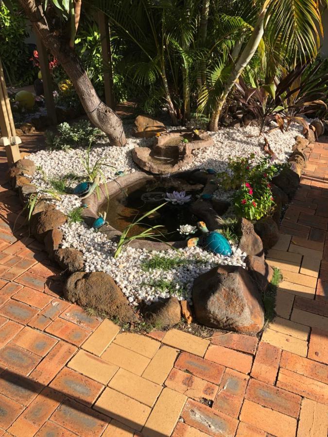 Bundaberg Coral Villa Motor Inn エクステリア 写真