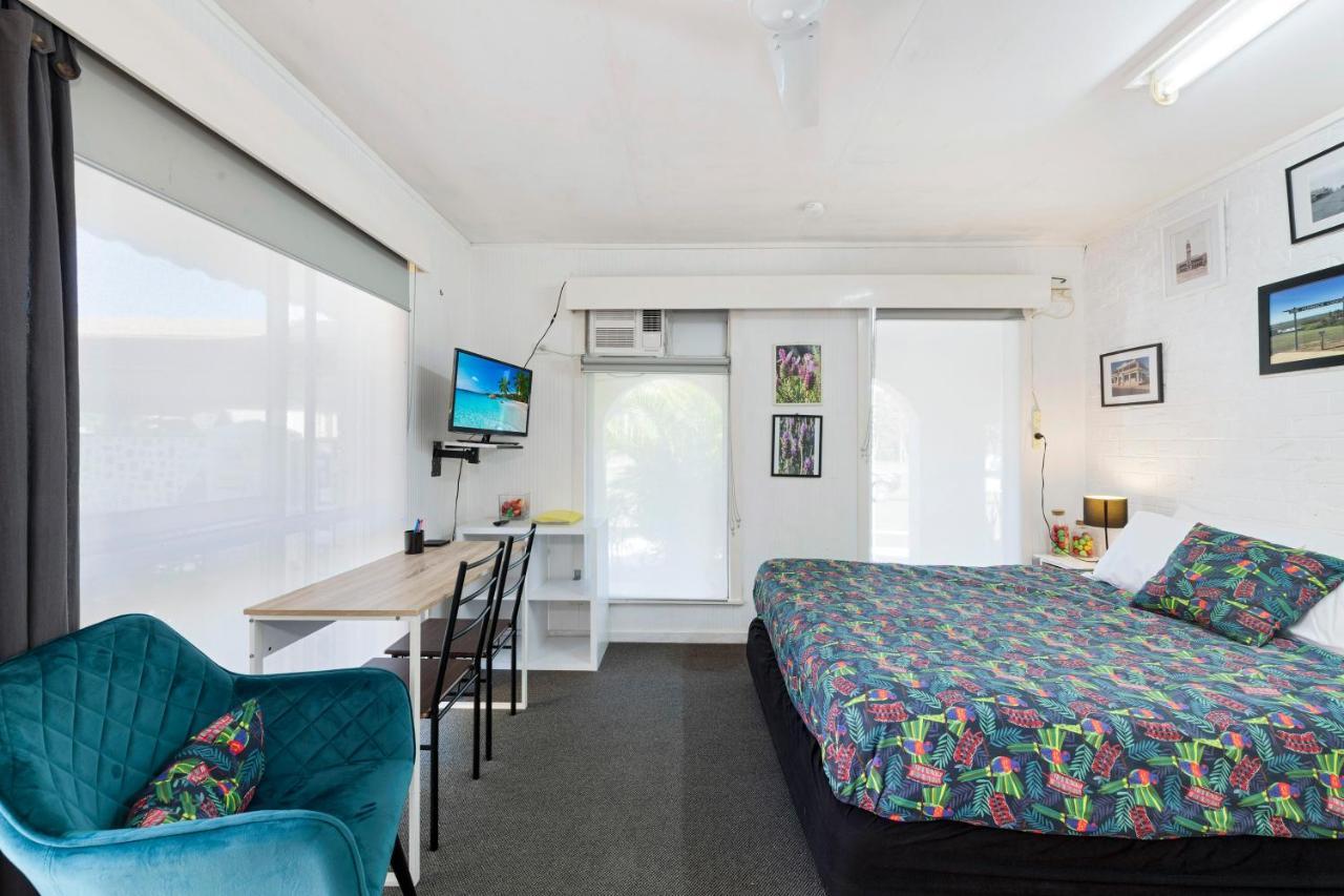 Bundaberg Coral Villa Motor Inn エクステリア 写真
