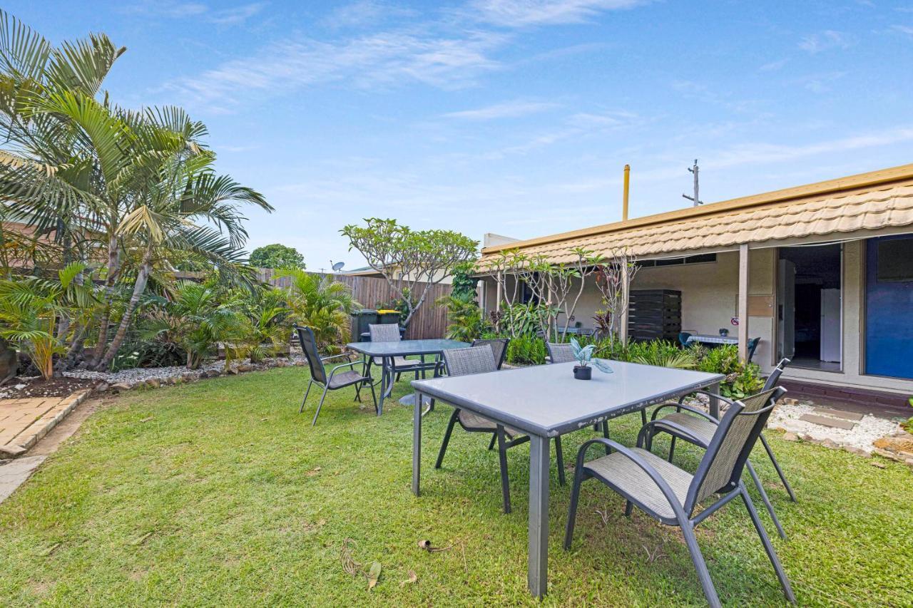Bundaberg Coral Villa Motor Inn エクステリア 写真