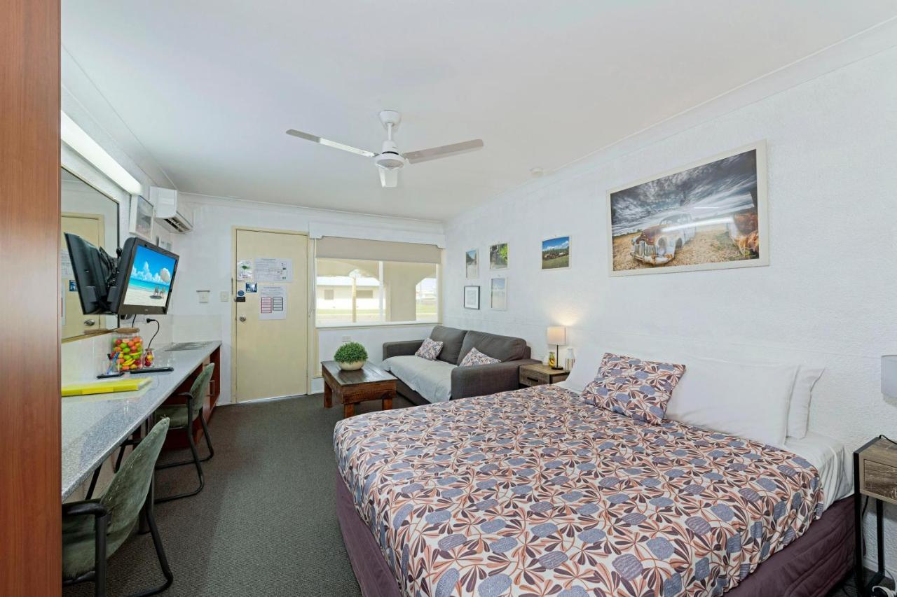 Bundaberg Coral Villa Motor Inn エクステリア 写真