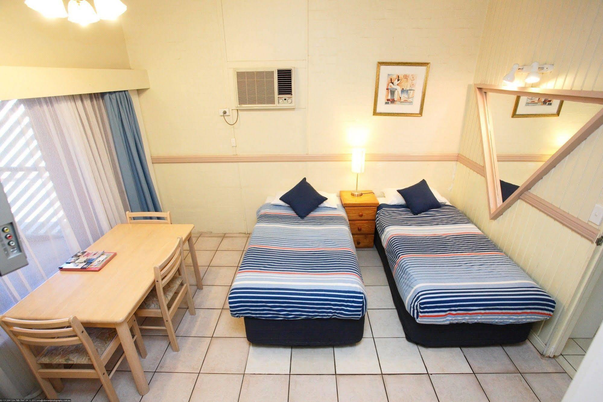 Bundaberg Coral Villa Motor Inn エクステリア 写真