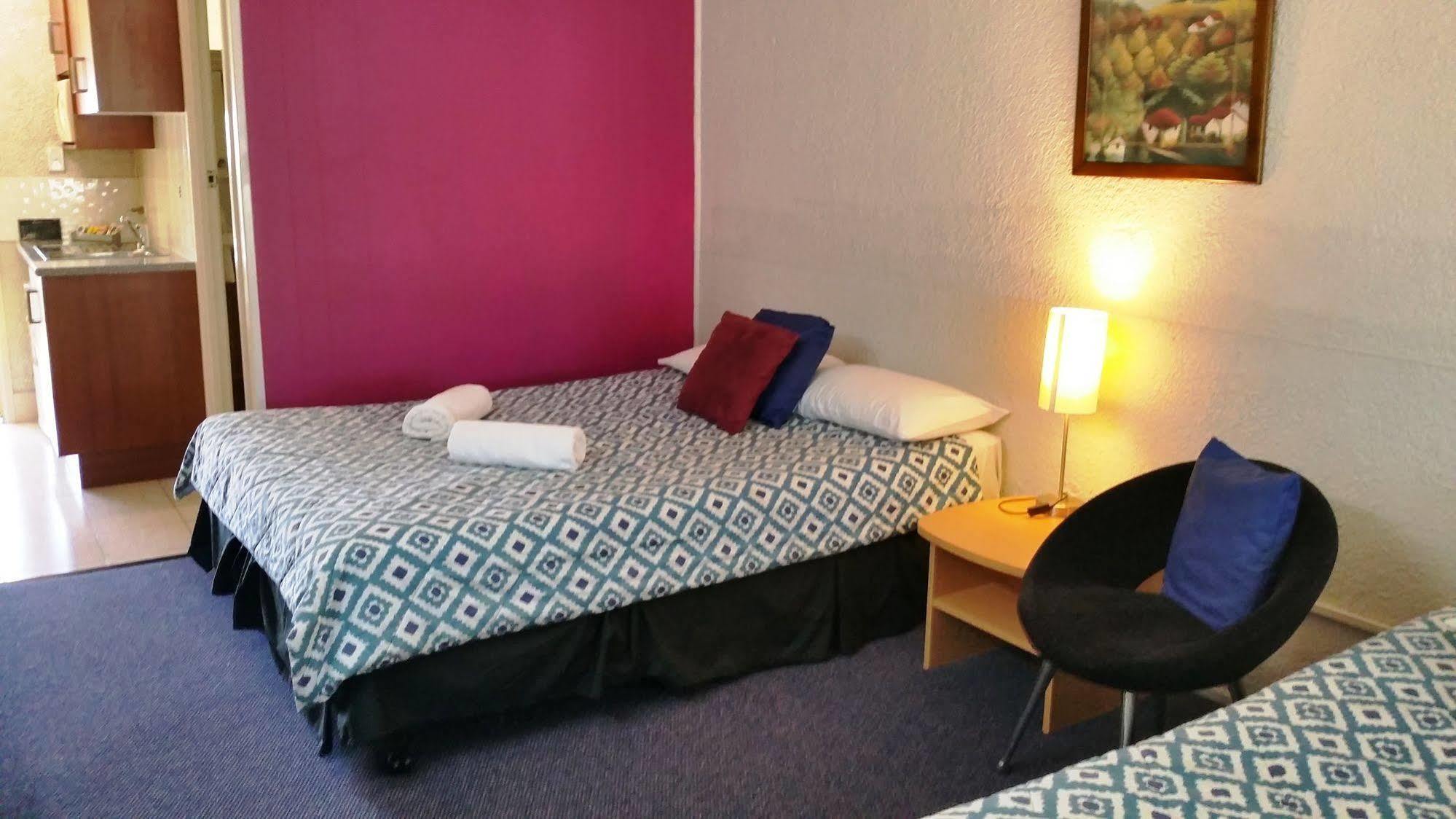 Bundaberg Coral Villa Motor Inn エクステリア 写真