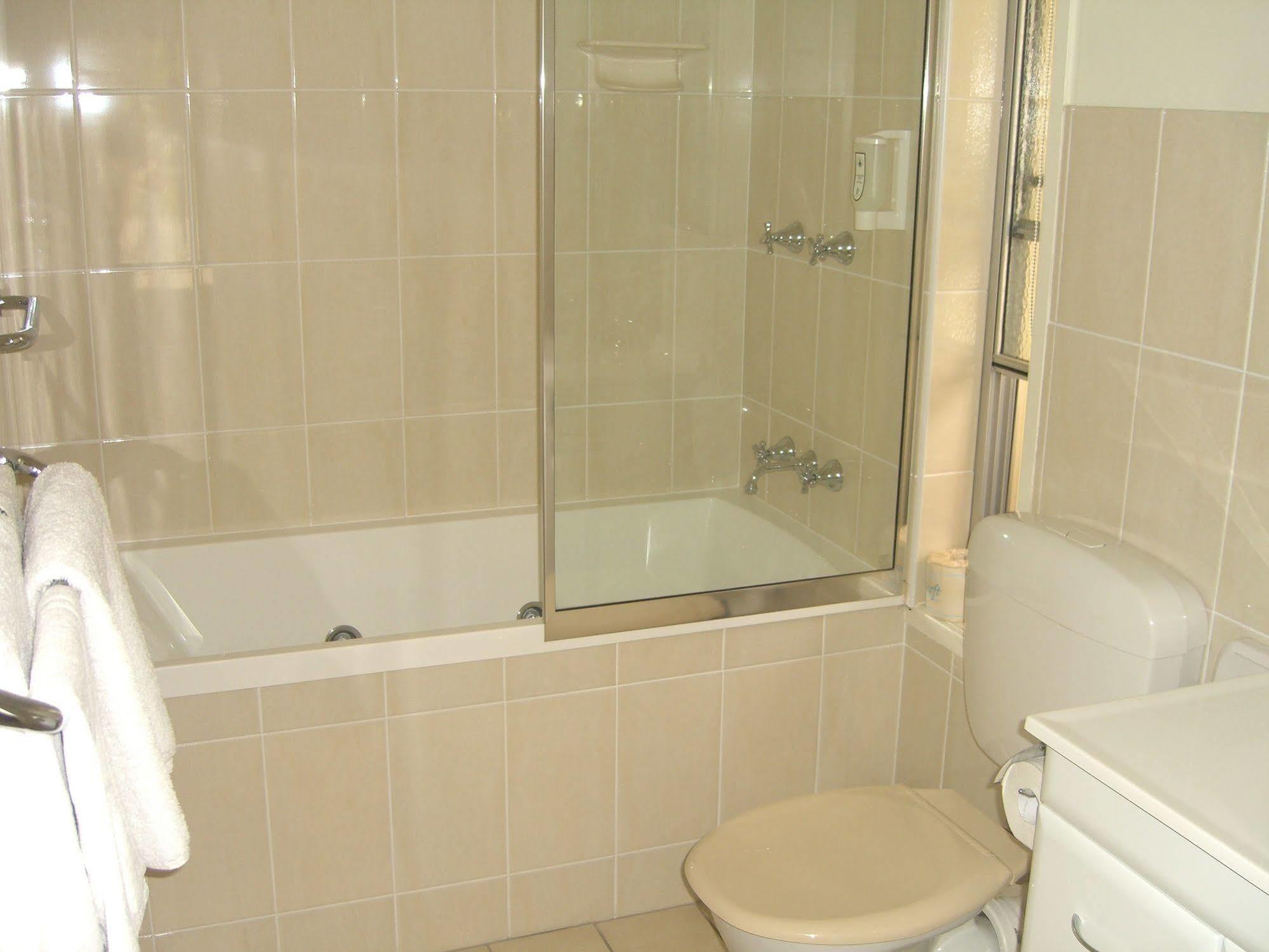 Bundaberg Coral Villa Motor Inn エクステリア 写真