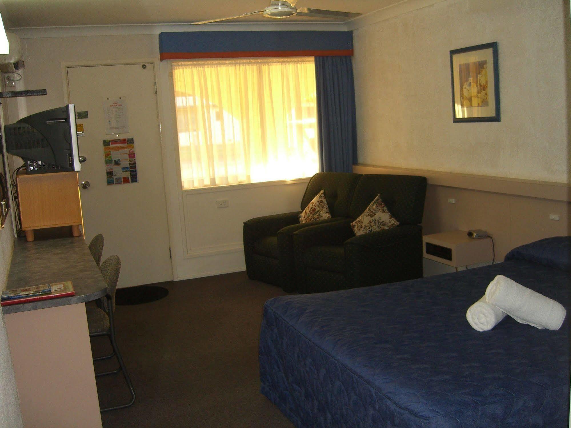 Bundaberg Coral Villa Motor Inn エクステリア 写真