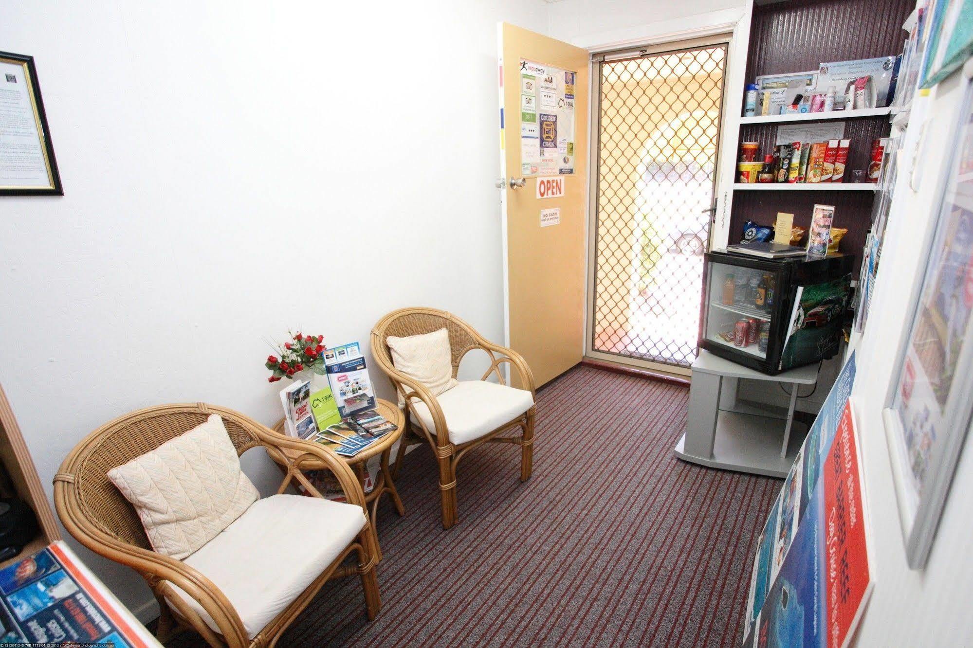Bundaberg Coral Villa Motor Inn エクステリア 写真