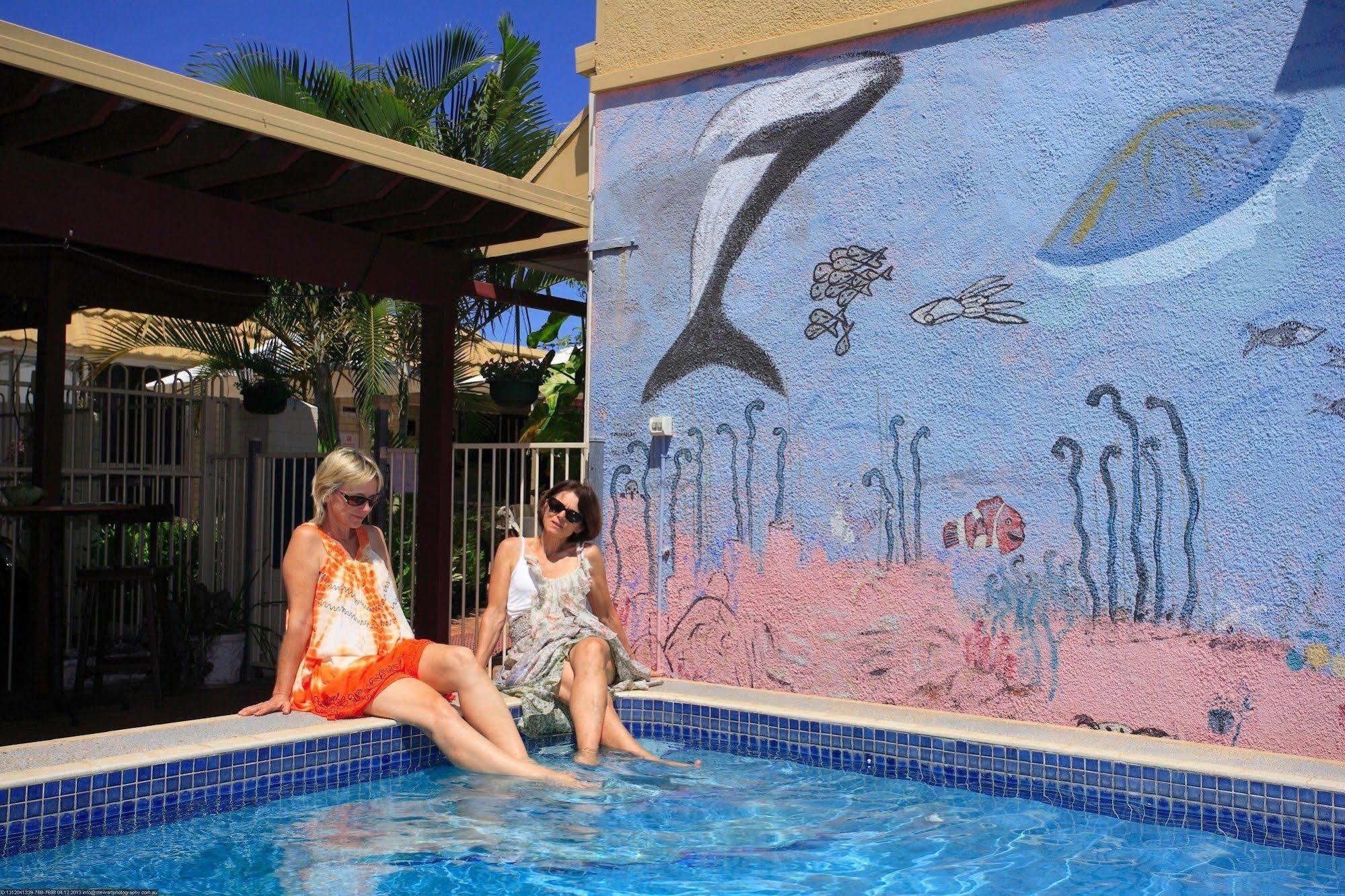 Bundaberg Coral Villa Motor Inn エクステリア 写真