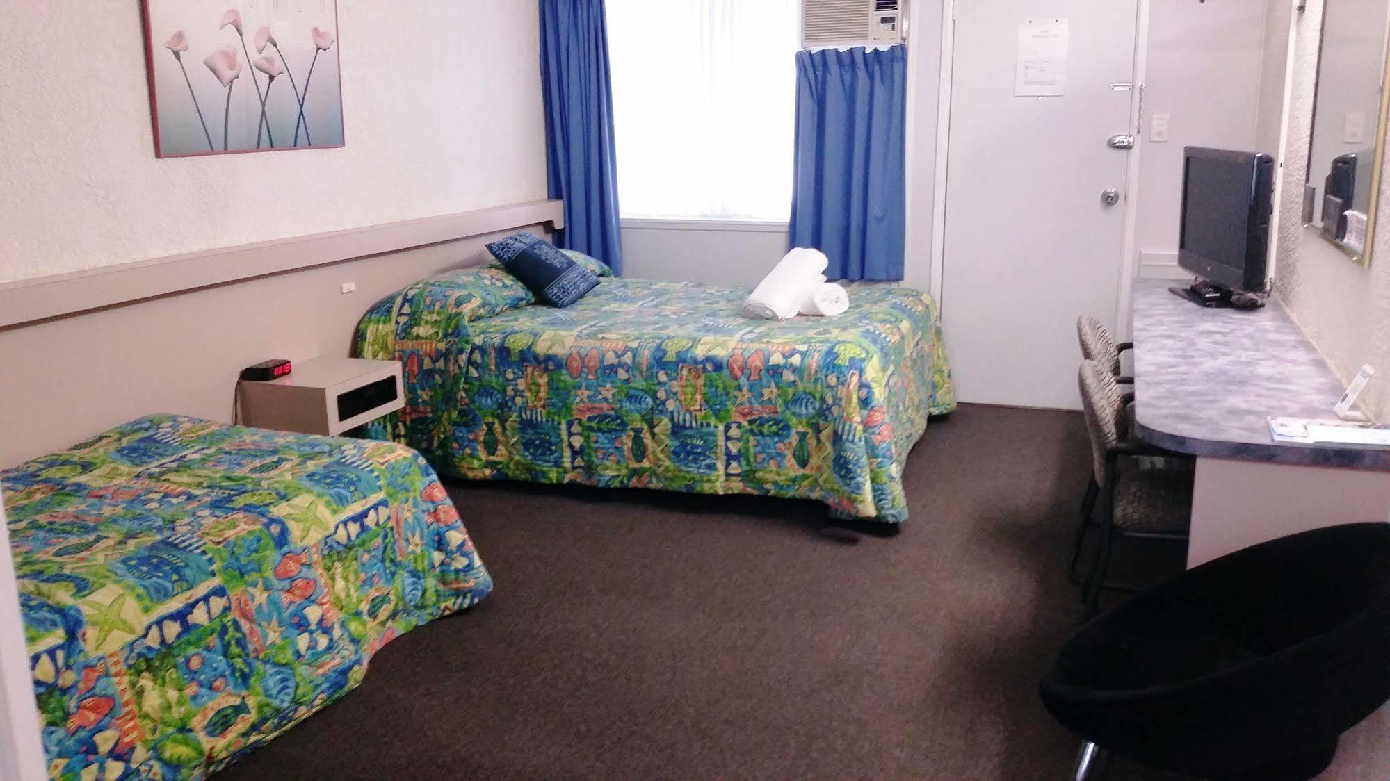 Bundaberg Coral Villa Motor Inn エクステリア 写真