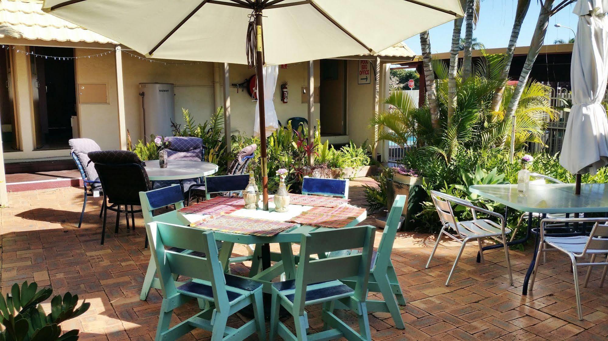 Bundaberg Coral Villa Motor Inn エクステリア 写真