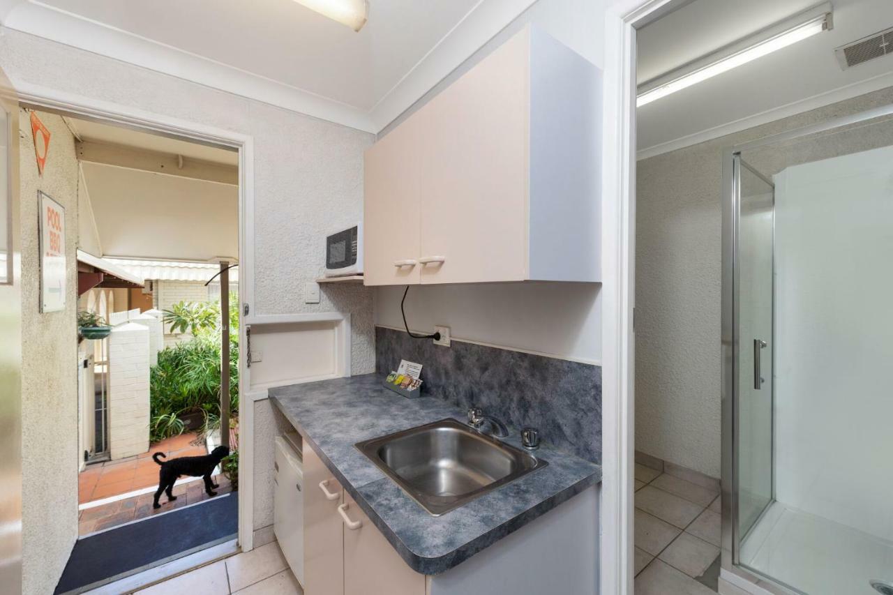 Bundaberg Coral Villa Motor Inn エクステリア 写真